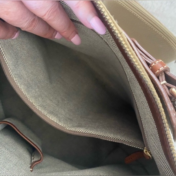 Dooney & Bourke Womens Shoulder Taupe Bag Pebbled Leather Zipper Pockets Med - Picture 7 of 7